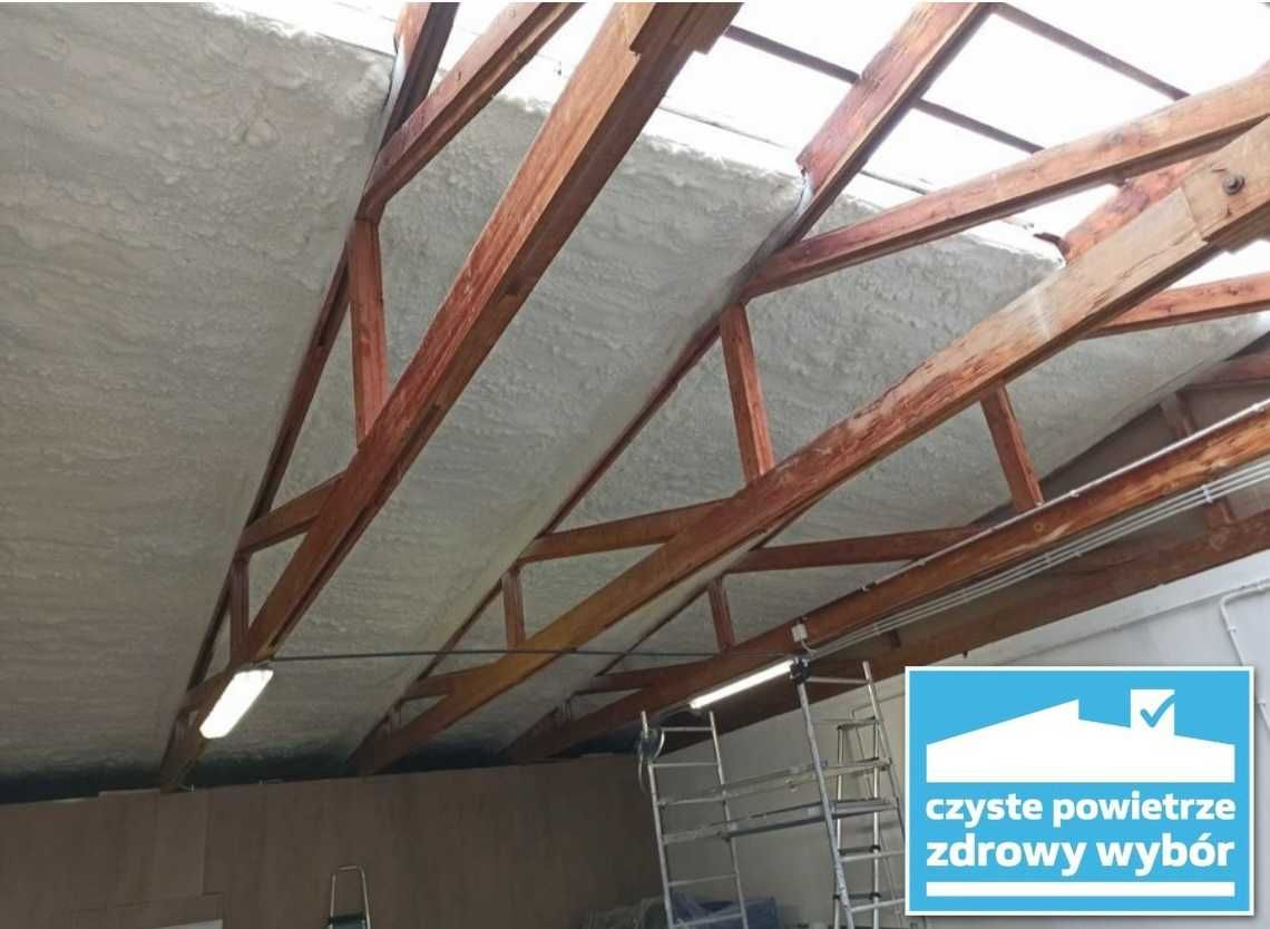 Docieplanie Pianą PUR docieplanie stropów Program Czyste Powietrze