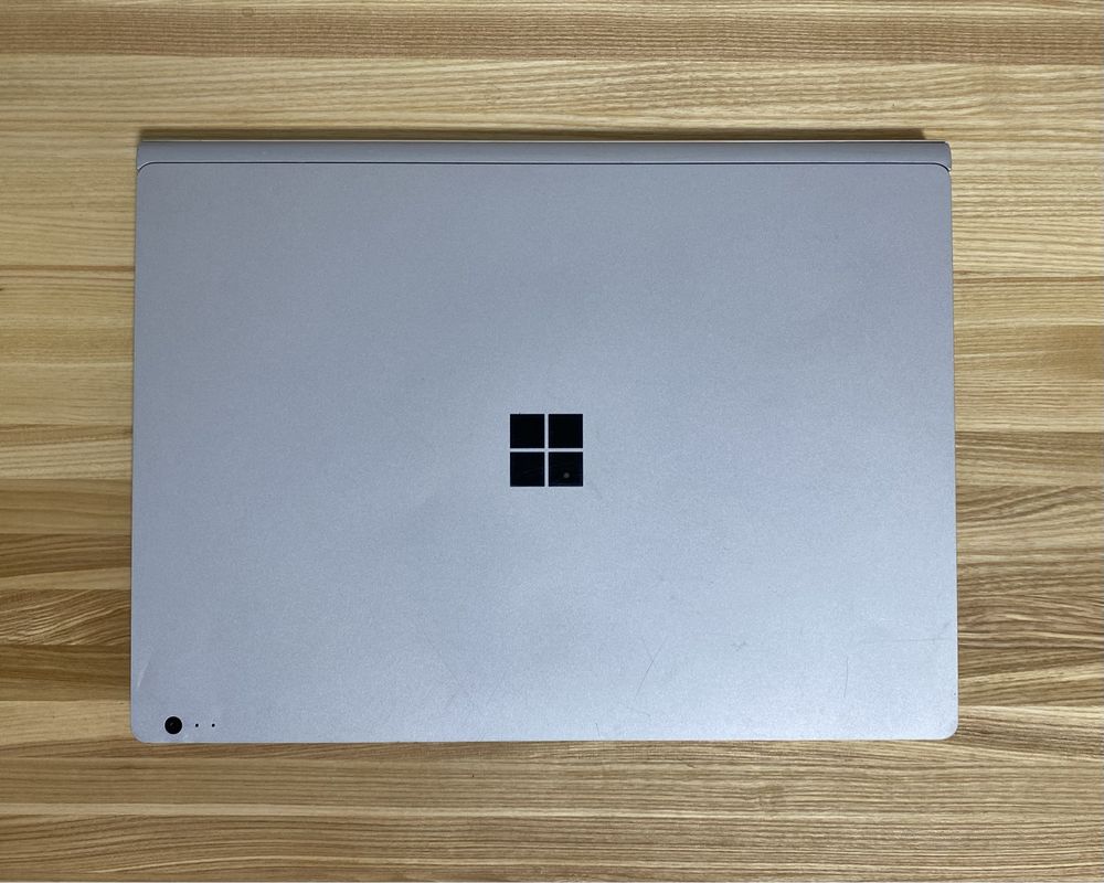 Microsoft Surface Book| i5 | 8gb | 128gb | GeForce | 3k touch