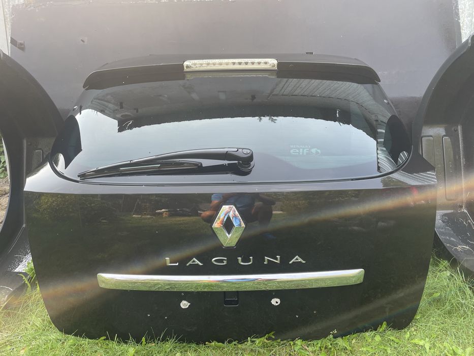 Renault Laguna 3 NV676 klapa tyl tylna kombi czarna z uchylna szyba