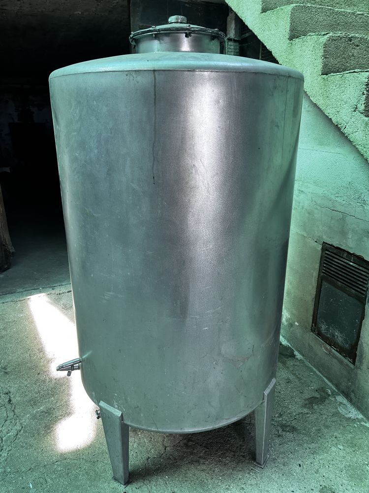 Cuba de Inox com 975L de capacidade