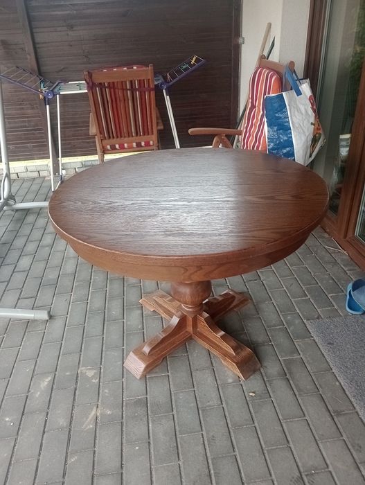 Dębowy,okrągły stół z krzesłami