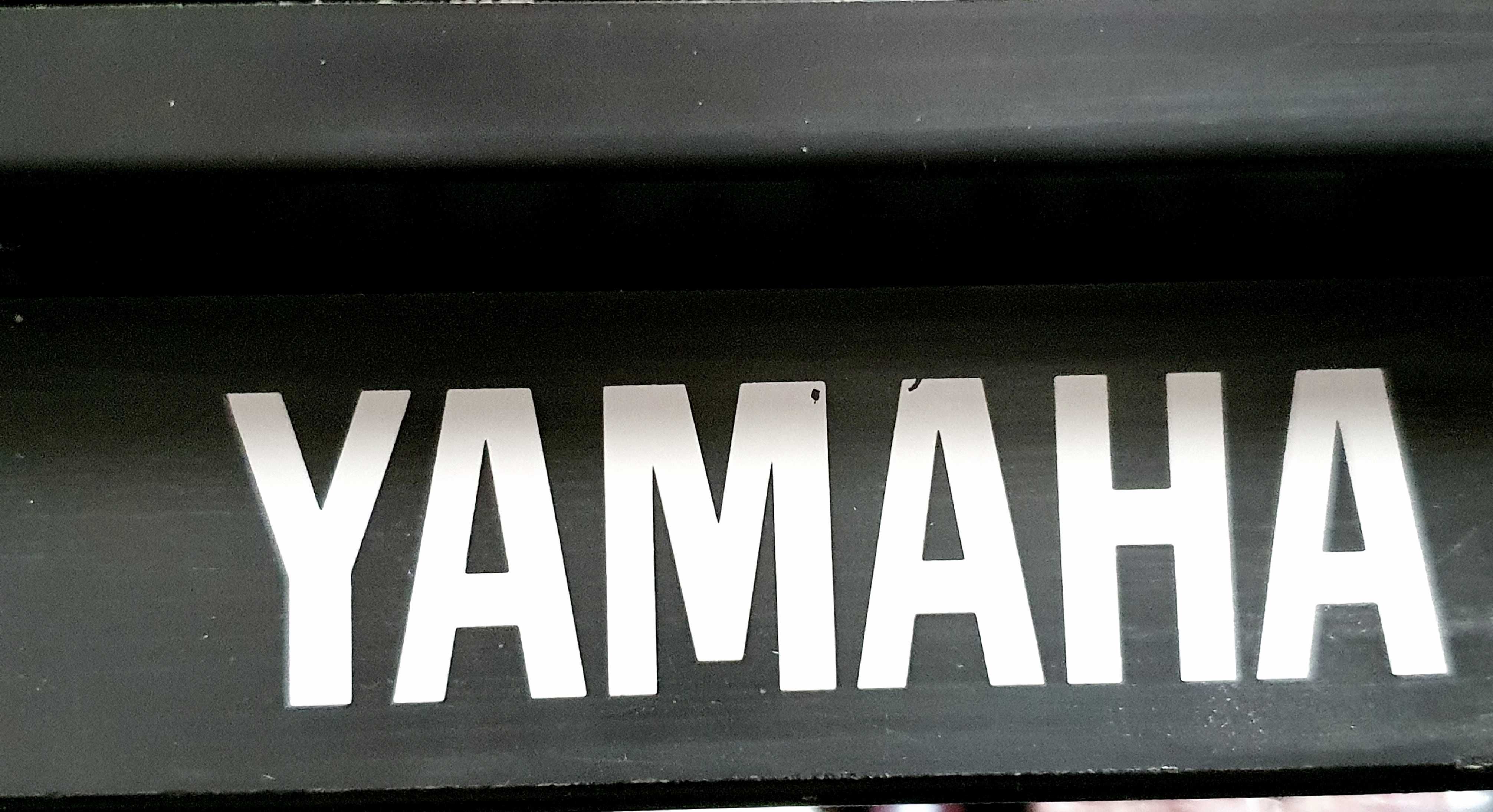 Mały japoński keyboard Yamaha dla dzieci