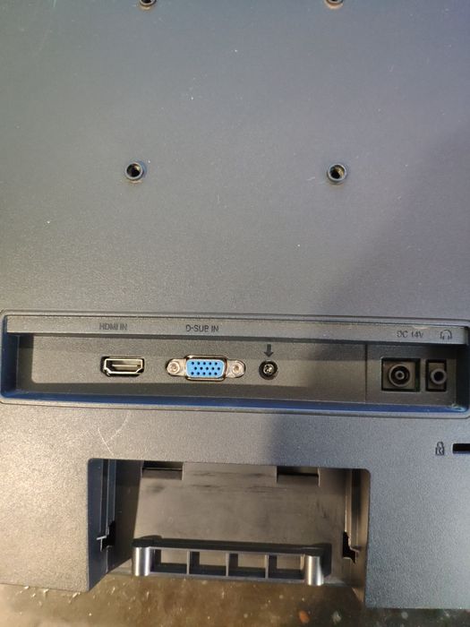 Samsung c27r500fhi