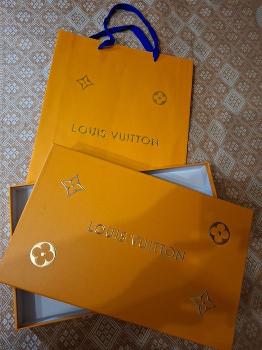 Прдарочная коробка с пакетом LOUIS VUITTON