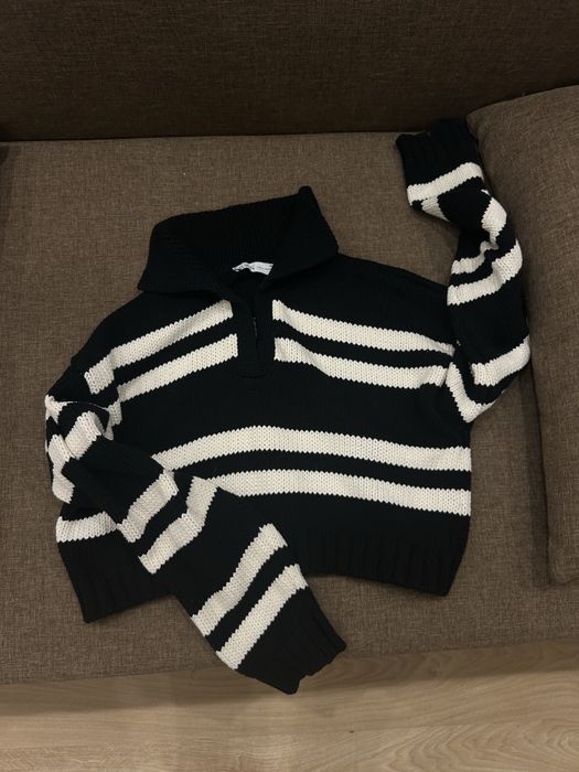 Кроп кофта светр укорочена з комірцем