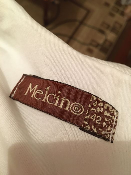 Сукня максі з брошкою