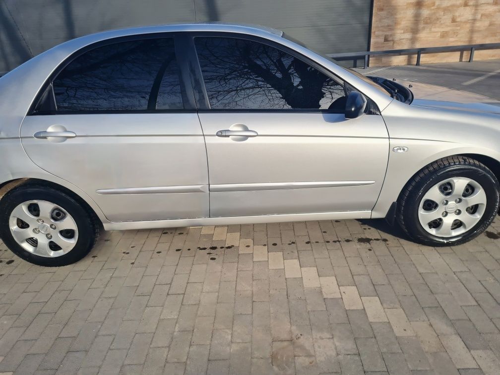 Продам Kia Cerato 1.6