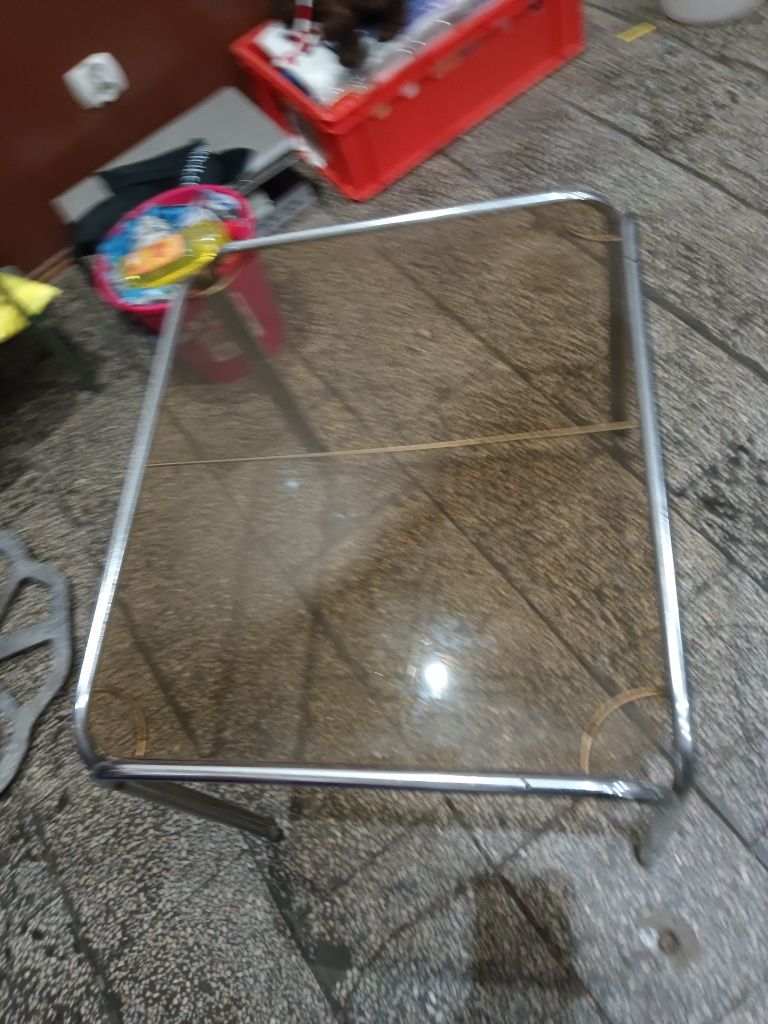 Stolik oddam za czekoladę