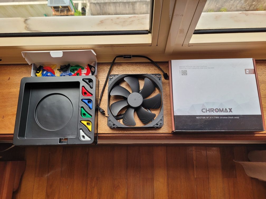 Ventoinha Noctua NF-A14 PWM Chromax Black Swap 140mm