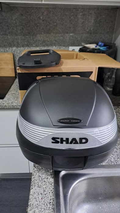 Top case shad 29 nova. Sem uso.