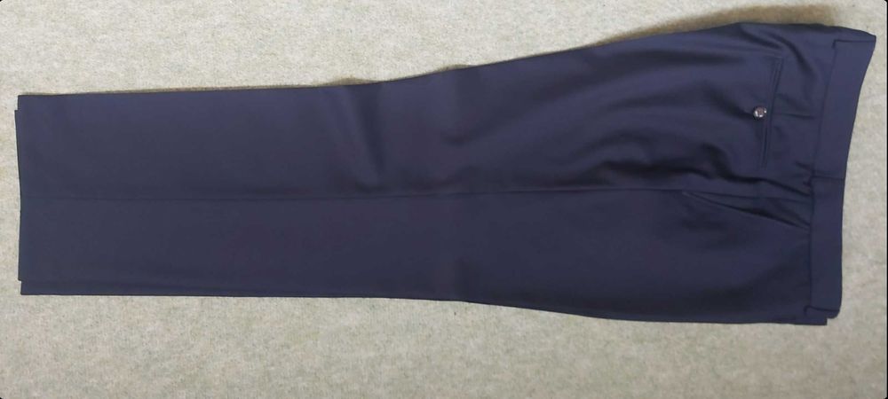 Nowy garnitur Vistula, unikatowy skład. Rozm. 164/108/94.