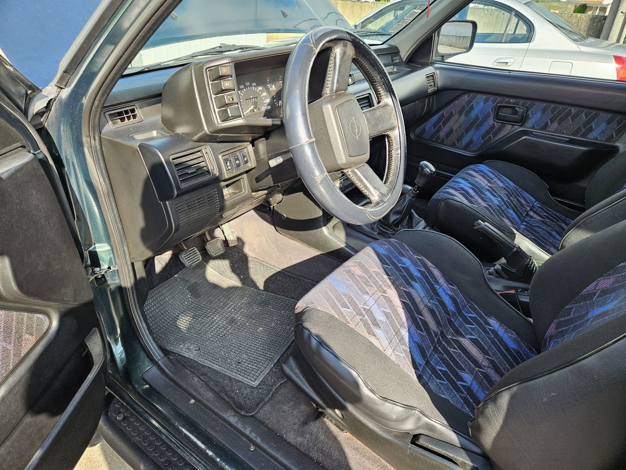 Opel Frontera Sport 2.8 TDi