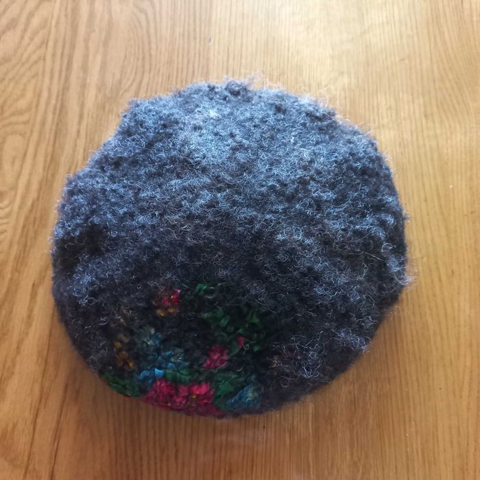 Берет с вышивкой