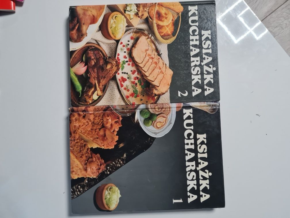 Książka kucharska Przepisy Kulinarne narodów Jugosławii 1990 r.