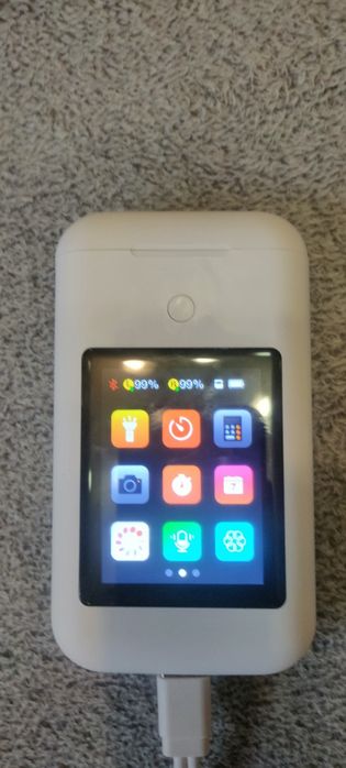 Наушники power bank фонарик калькулятор и много чего другого