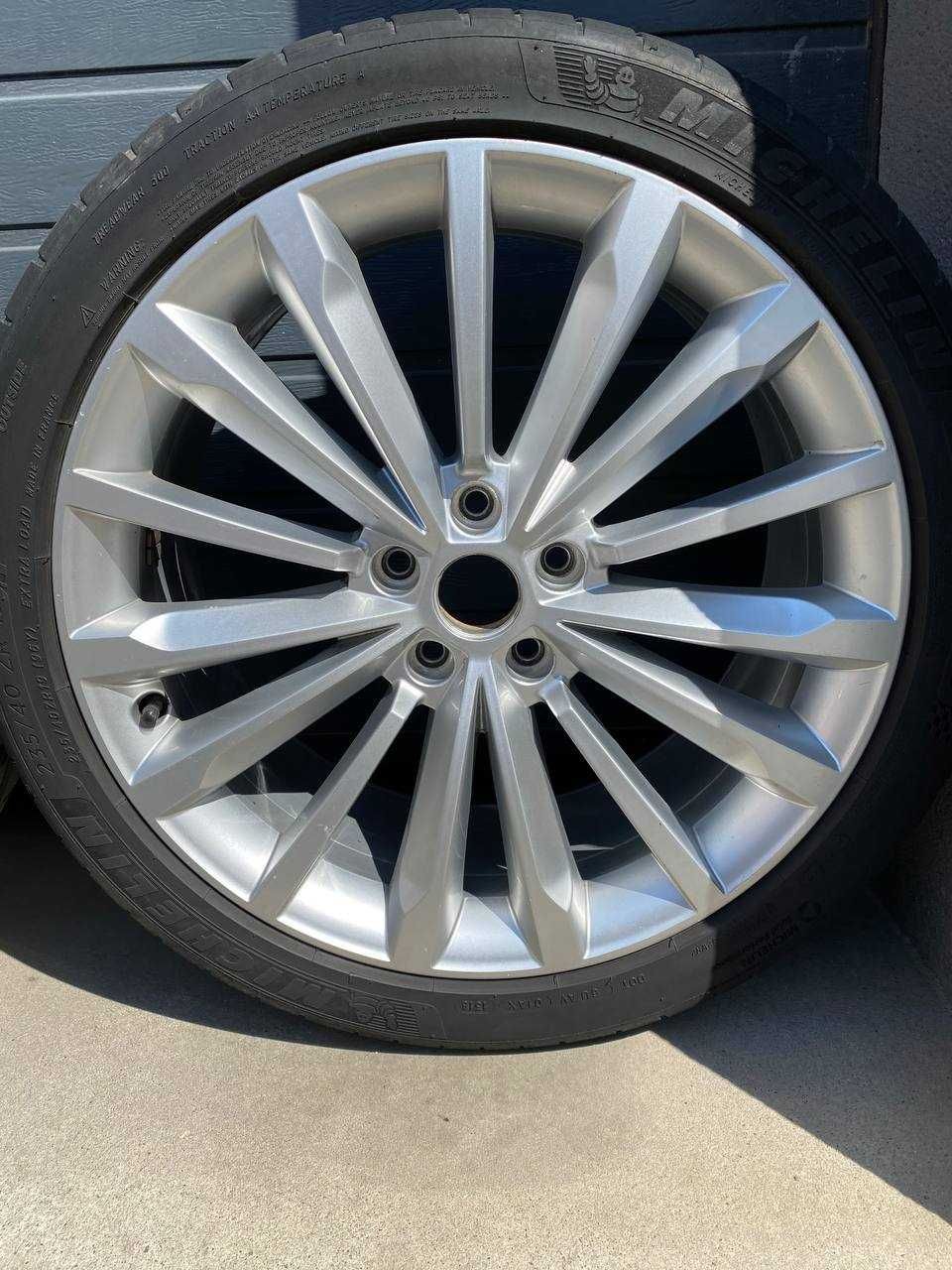 Диски SKODA ОЕ
PHOENIX 8. 0" X 19" 5X112 ET 44