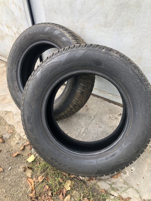 Goodyear UltraGrip Ice+ 215/65 R16 98T