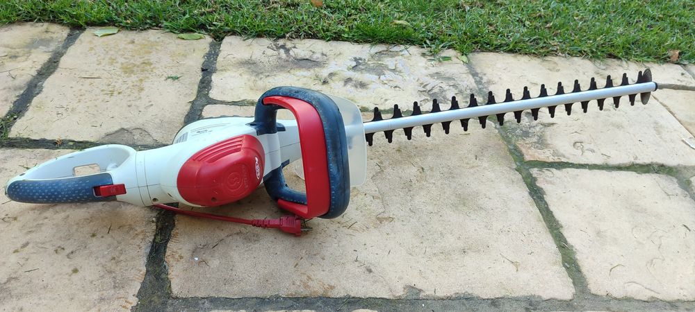 Serra corta sebes eletrica