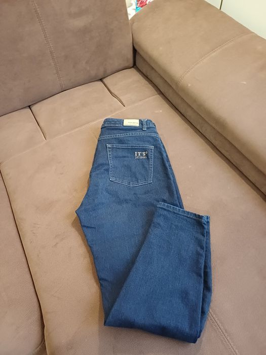 Продам джинси,Всі приблизно одного розміру.