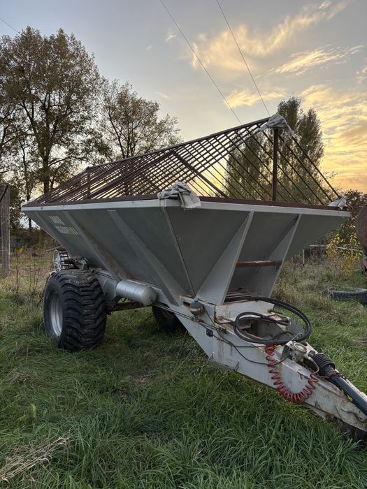 Розкидач міндобрив РМД-6 Кобзаренко/Розкидач МВУ-6/МВУ-8