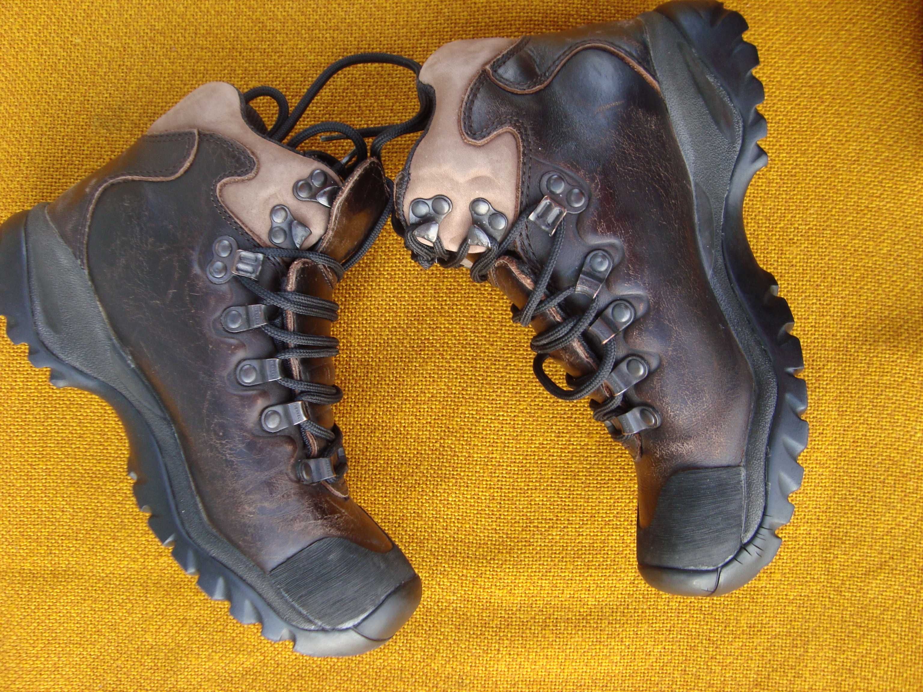 buty górskie skóra Merell roz 35-23 cm-Gore Tex mod Mr2