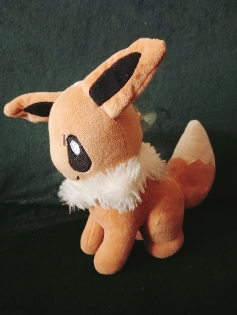 Eevee maskotka pokemony
