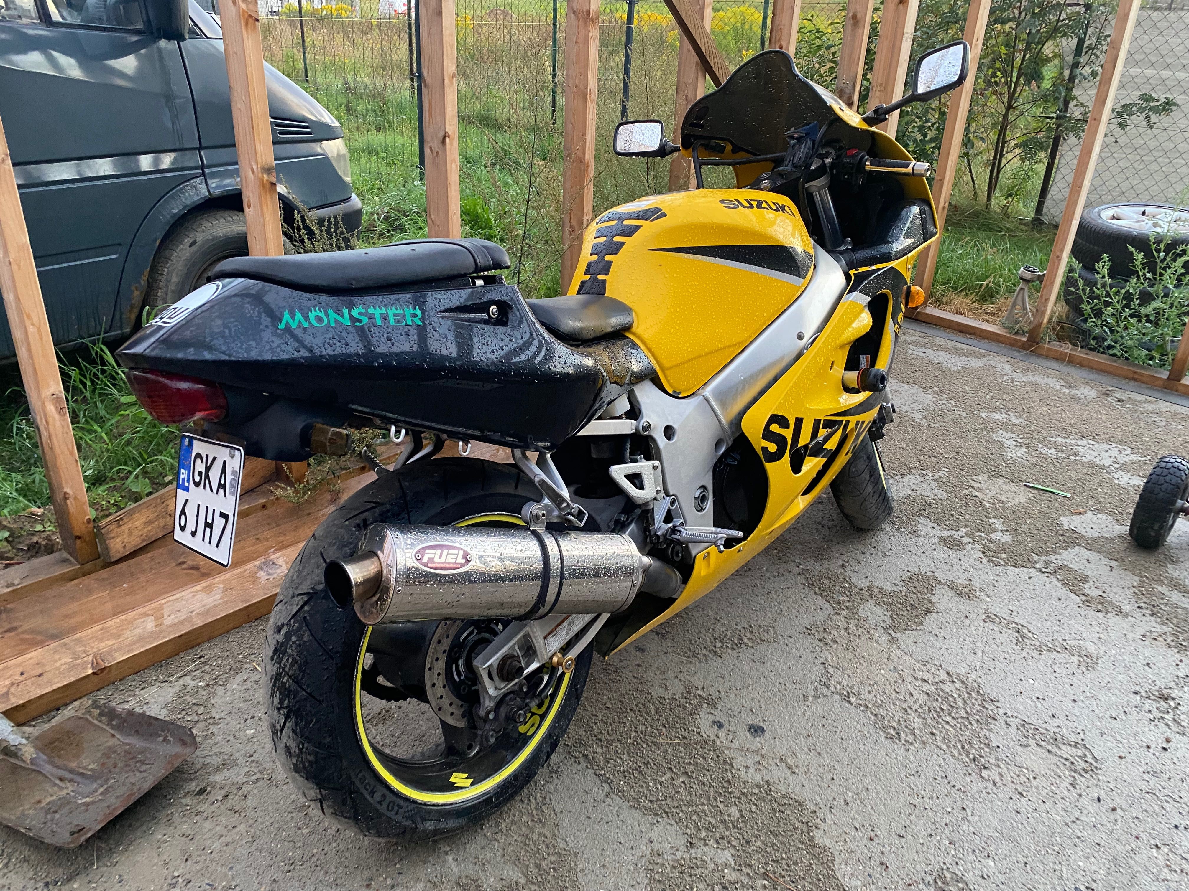 Suzuki GSX-R 600 SRAD TANIO !