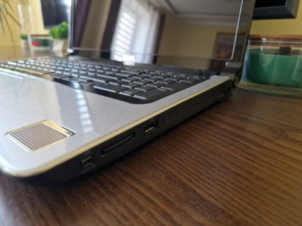 Ноутбук Dell Studio (Core i5, SSD 240 GB, Radeon)