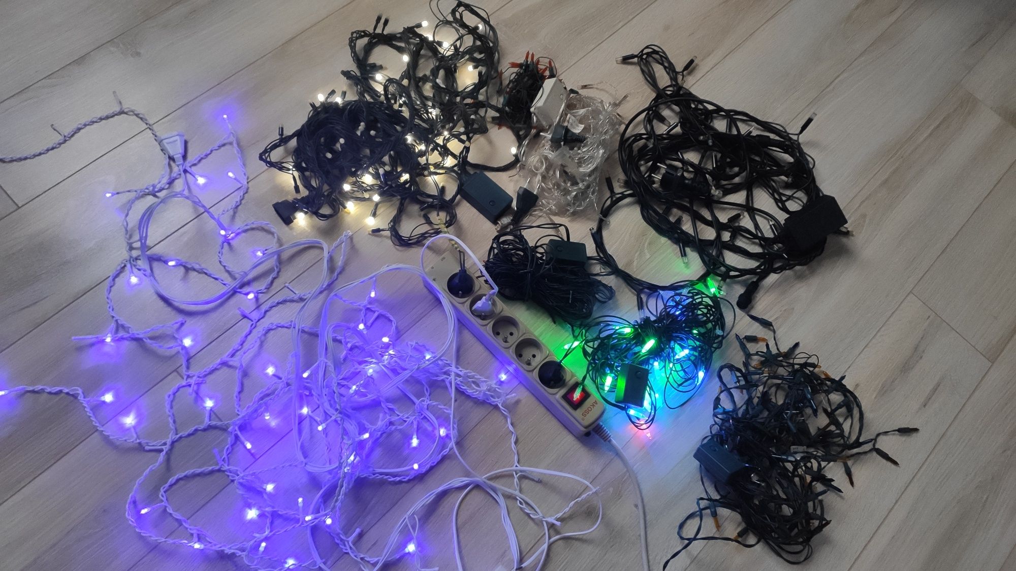 Lampki choinkowe uszkodzone