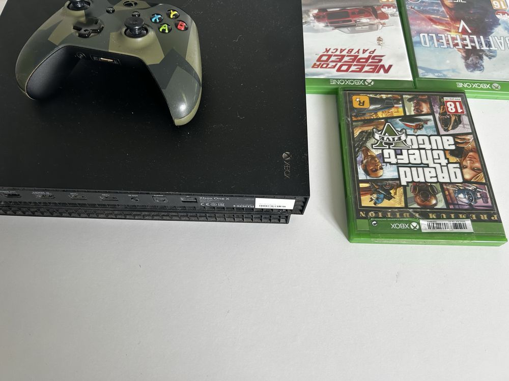 Sprzedam xbox one x wraz z grami
