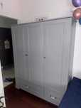 bellamy Ines neutral gray szafa 3-drzwiowa