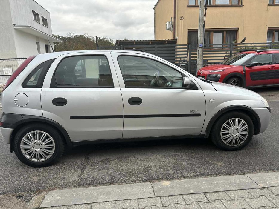 Opel Corsa C 1.2 z GAZEM tania ekonomiczna  pszczółka