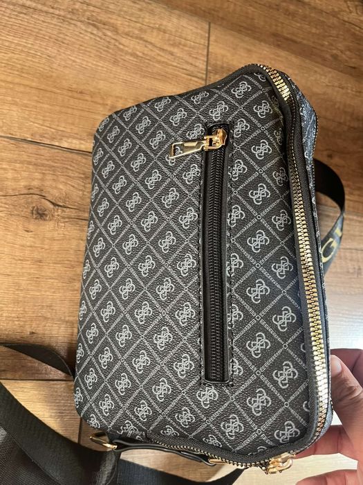 Torebka damska Guess idelna na prezent