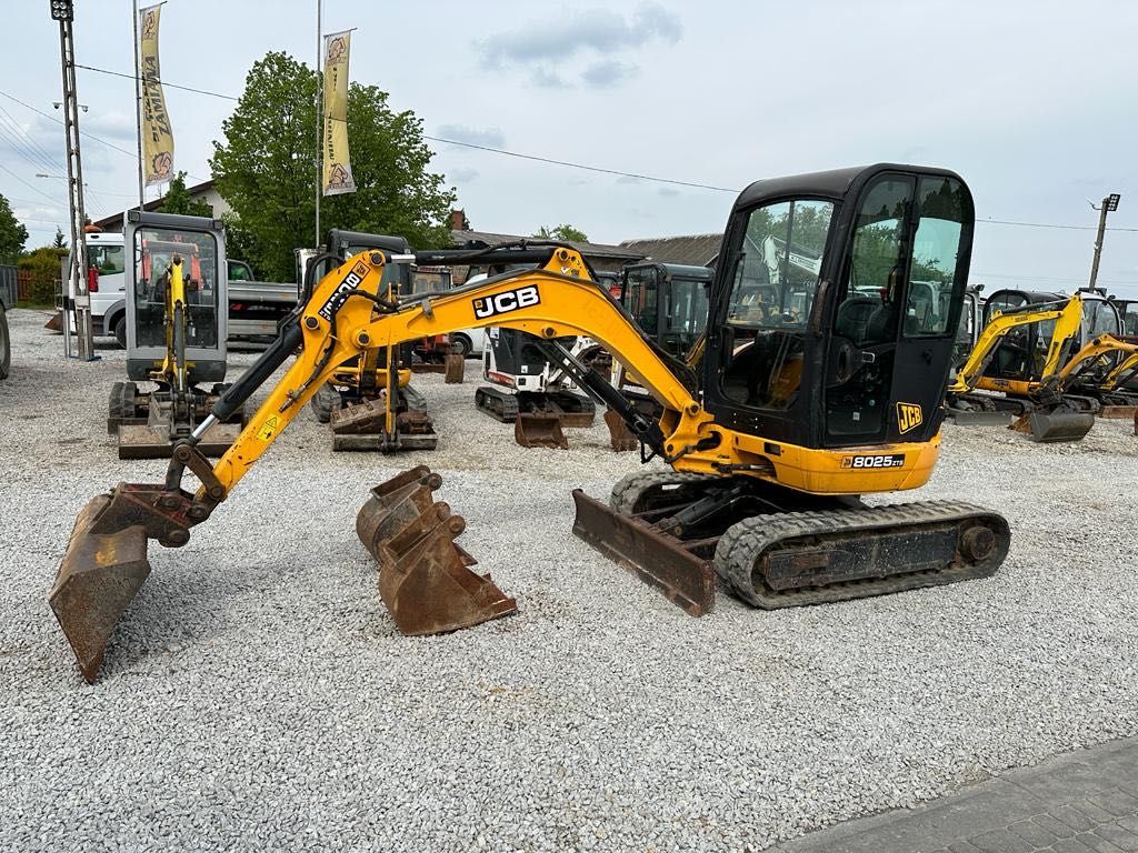 Mini koparka JCB 8025 ZTS z 2012r. VIO 3 łyżki ładna 2700kg zestaw
