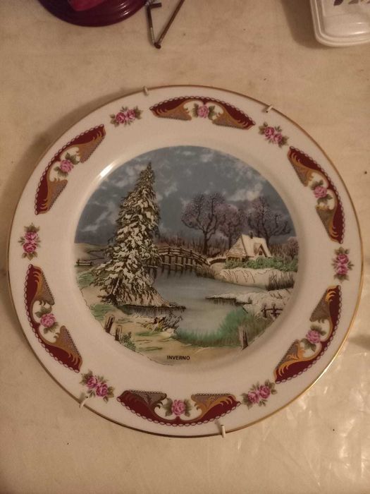 4 Pratos de decoração