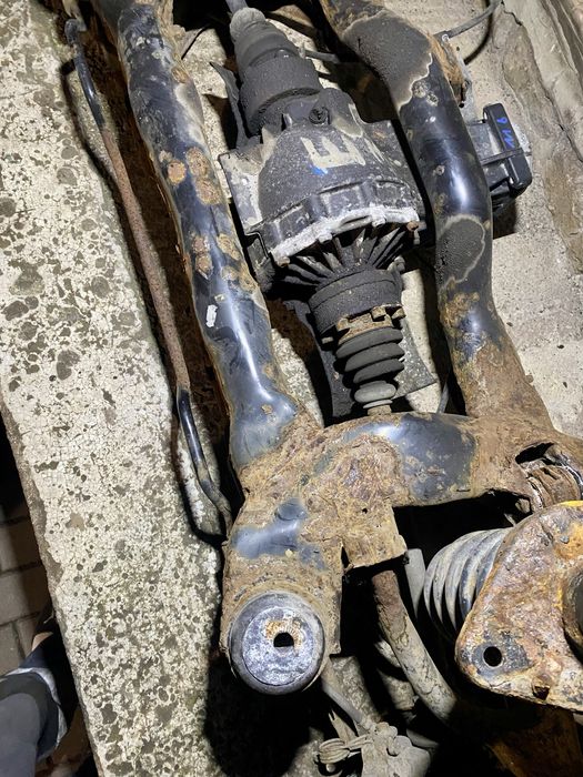 VW Passat b5 b5.5 4x4 4motion belka tył wózek sanki zawieszenie