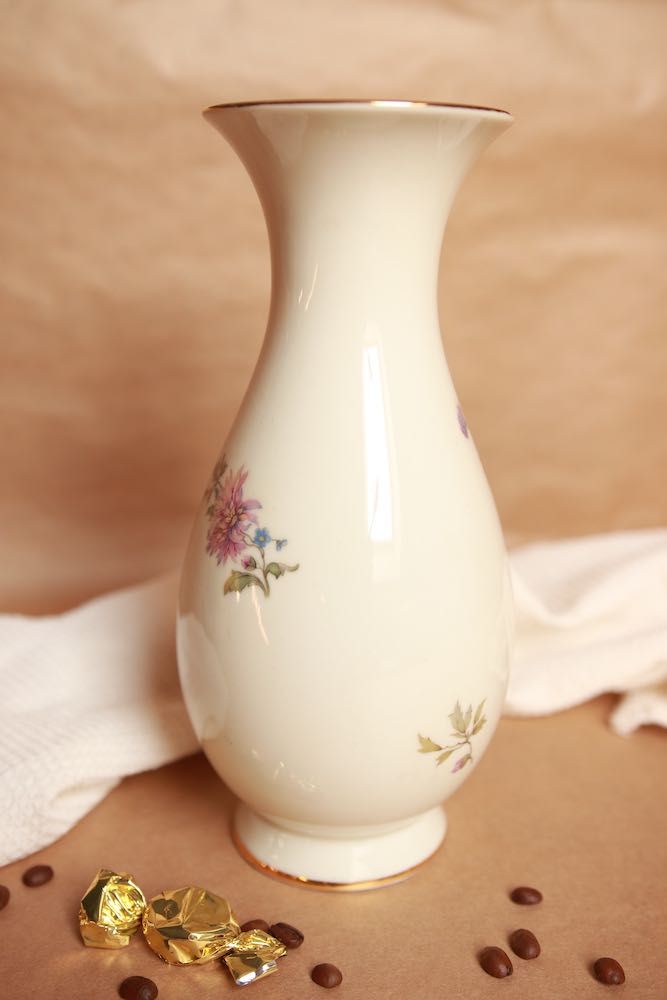 Wazon Furstenberg kremowa porcelana