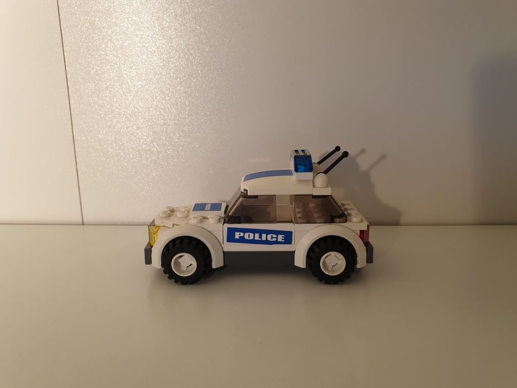 LEGO 7236 - Radiowóz