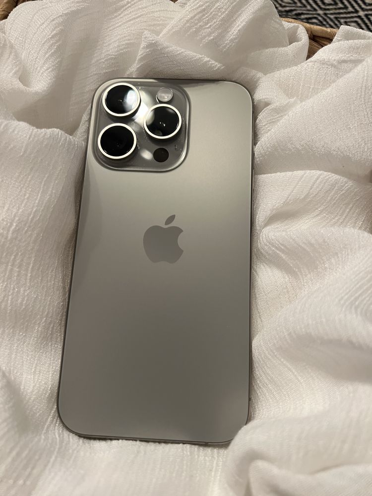 Apple iPhone 15 Pro | Naturalny tytan