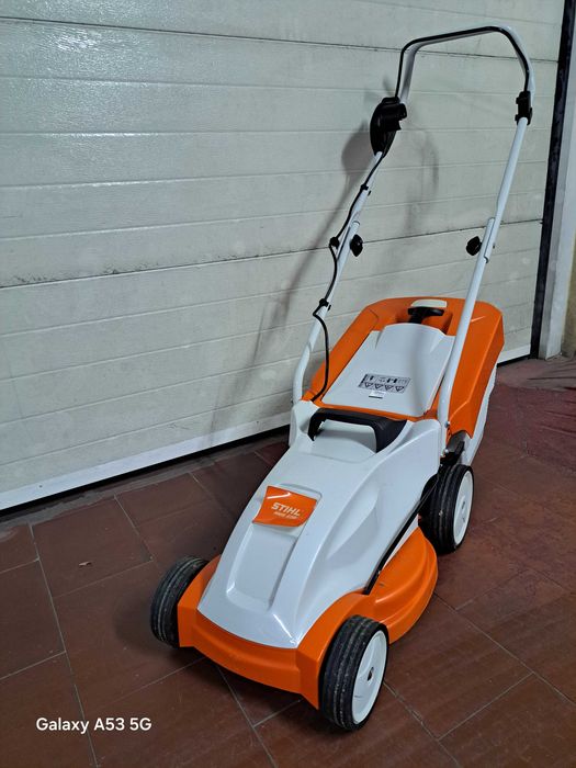 Máquina relva eléctrica Stihl RME 235