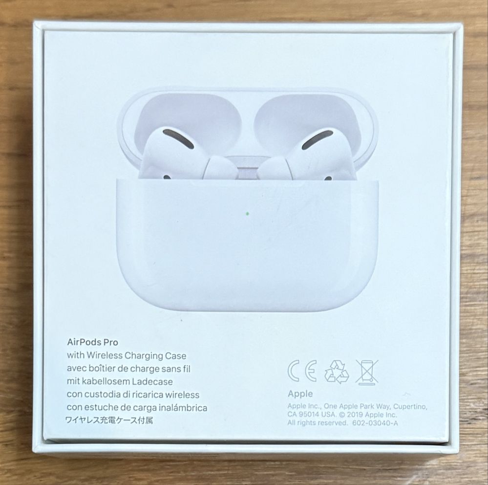 Наушники AirPods Pro 1 with Wireless Charging Case
