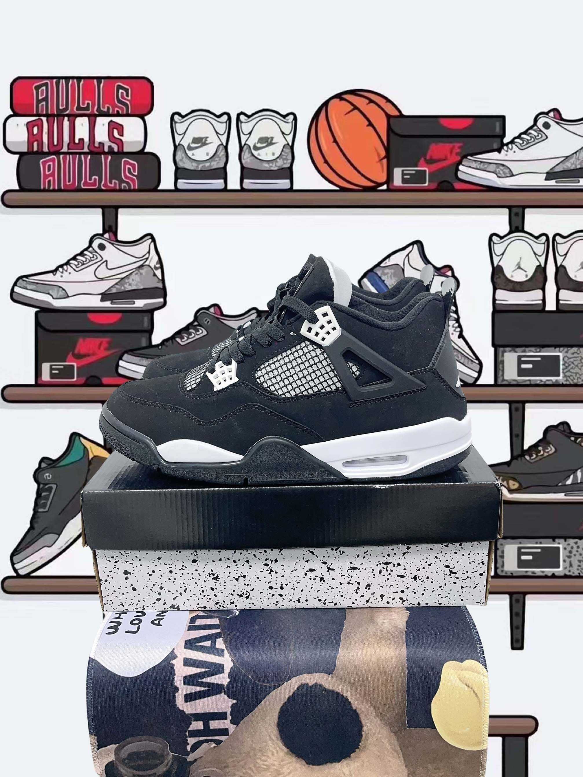 Jordan Air Jordan 4 Retro White Thunder.45