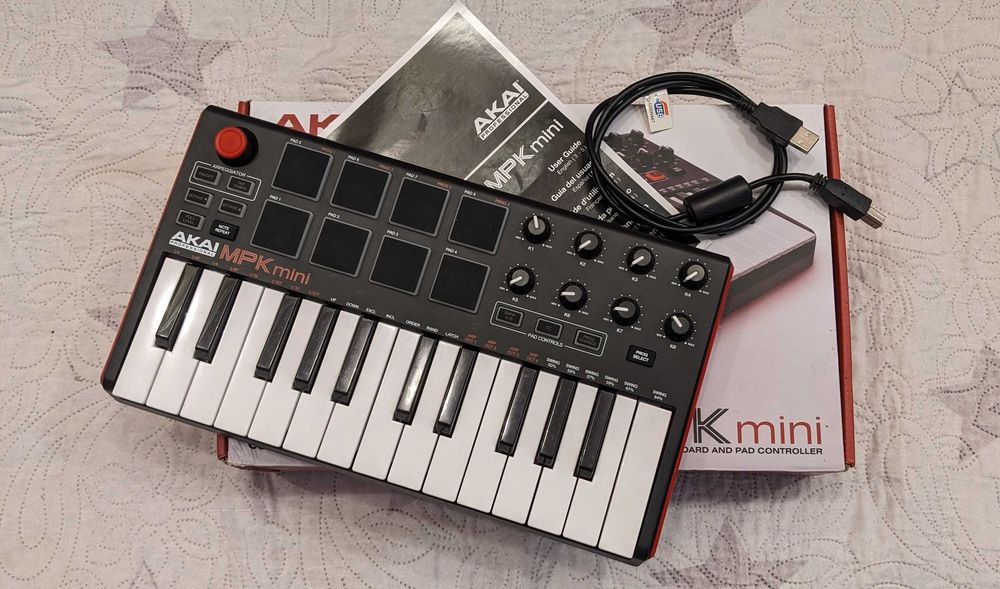 MIDI-клавиатура Akai MPK Mini Mk2 (Mk II)