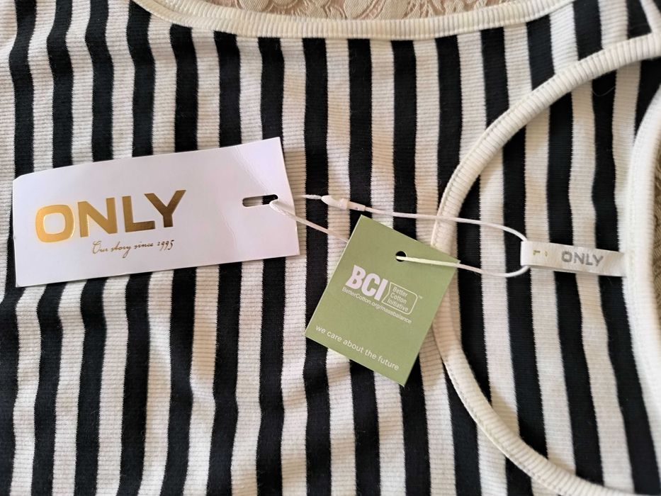 Нова жіноча бавовняна майка L розміру, бренду ONLY, біло-чорна