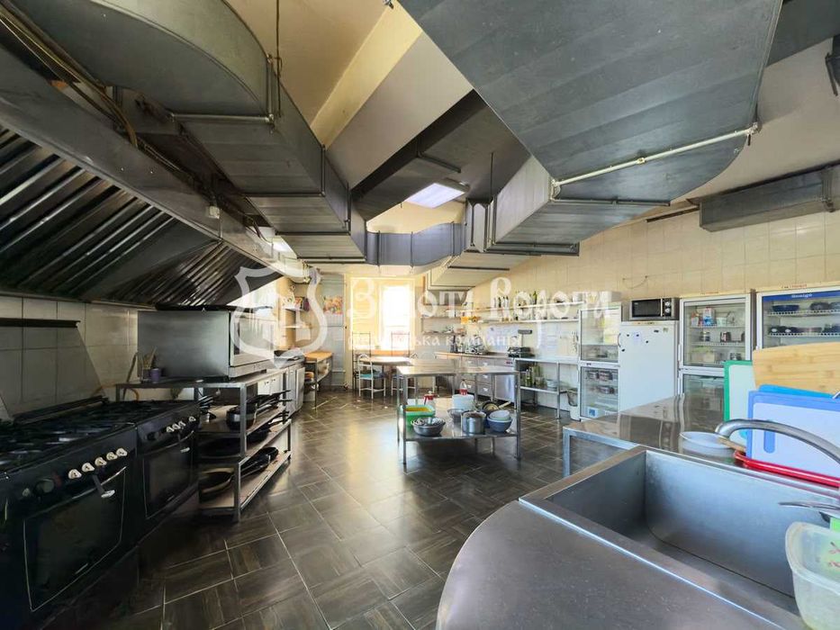 Комерційний об'єкт, 3 пов. Гарний стан. Боярка, Фастівський район