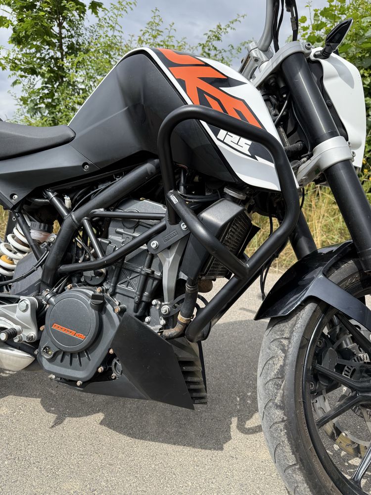 KTM naked 2014 r. 38800 pojemnosc 125