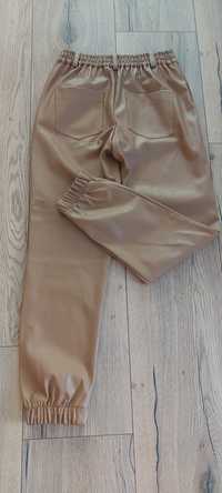 Camelowe spodnie