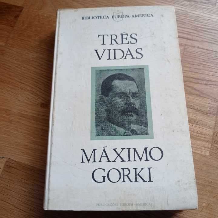 vendo livro três vidas Máximo Gorki 1º edição