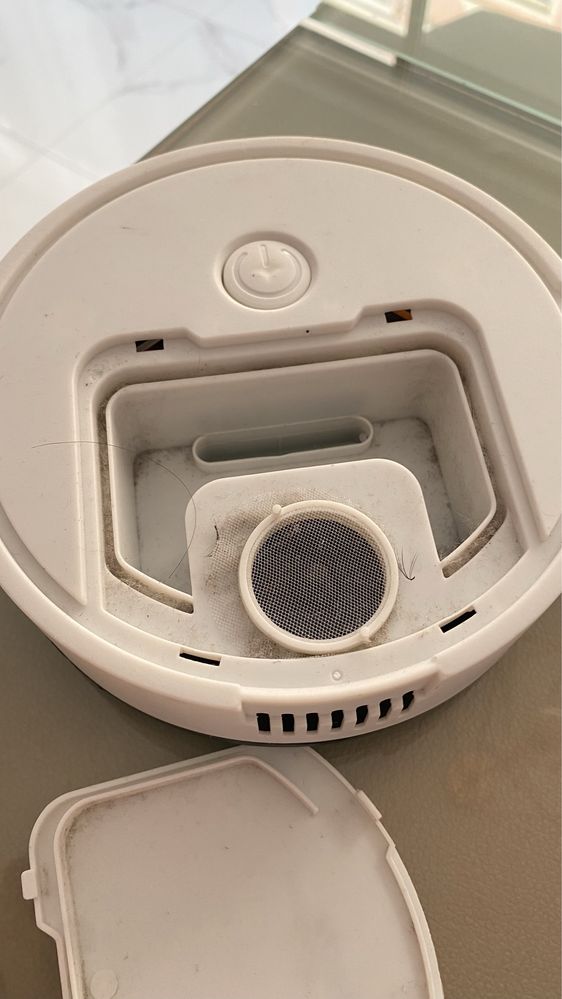 Mini Robo aspirador branco