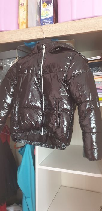 Sprzedam prawie nowa kurtkę 4f